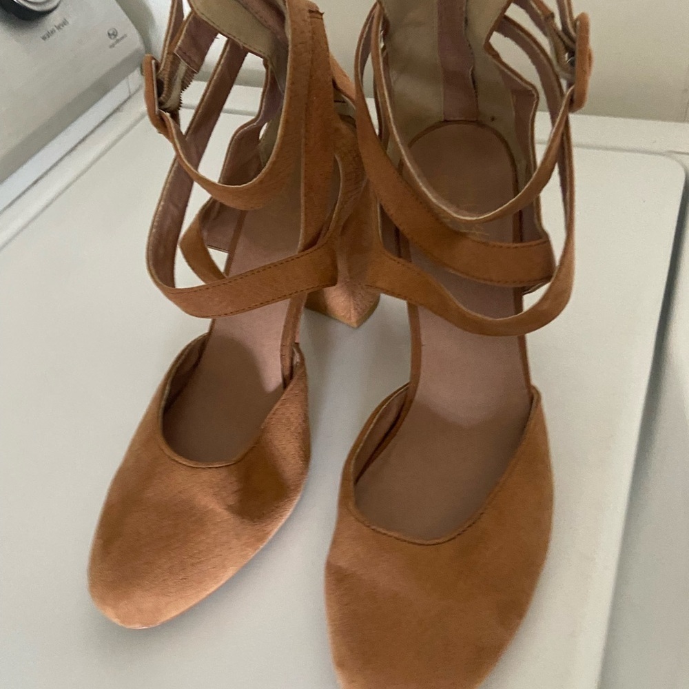 Free People Faryl Robin Tan heels triple straps Sandals size 10